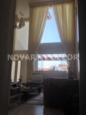 Cortina para sala com pé-direito duplo