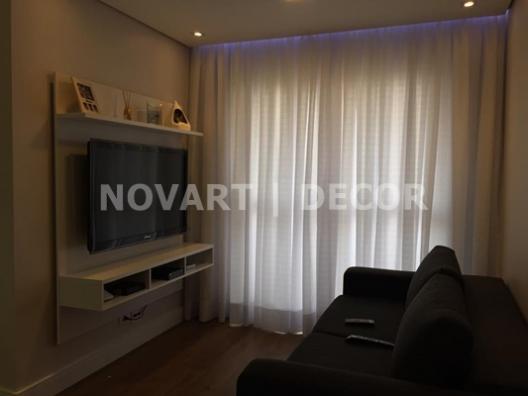 Cortina sob medida com voil trabalhado