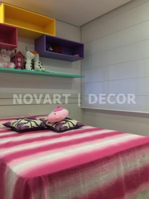 Cortina romana para quarto de menina